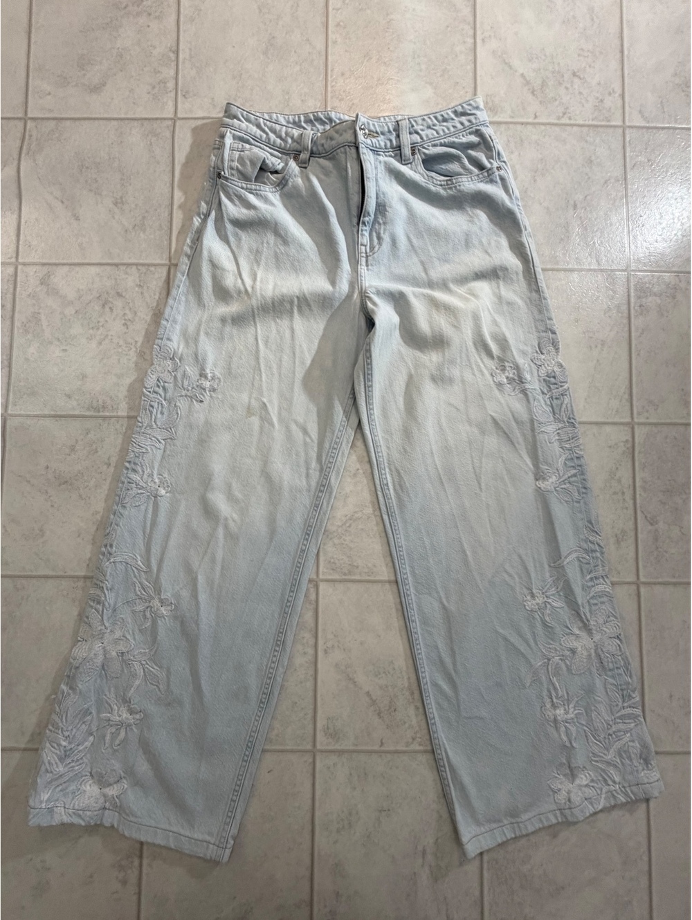 YMI Jeans Light Wash Straight Leg Jeans